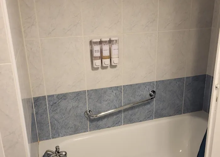 Entre Arenes Et Maison Carree بيت للعطل